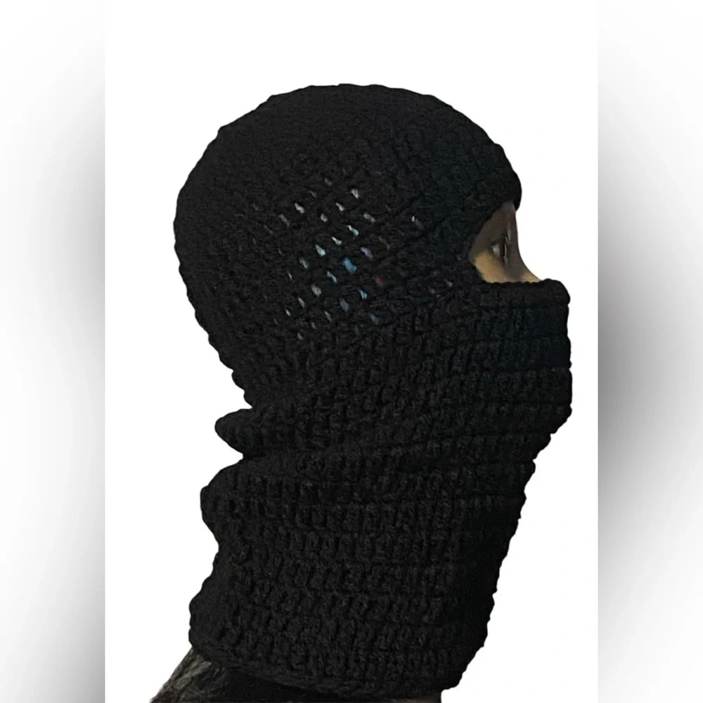 N/A cozy black